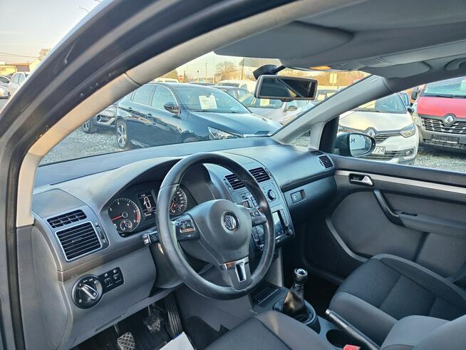 Volkswagen Touran 1.6 TDI 105 KM Zarejestrowany Oryginalny Przebieg Twardów - zdjęcie 9