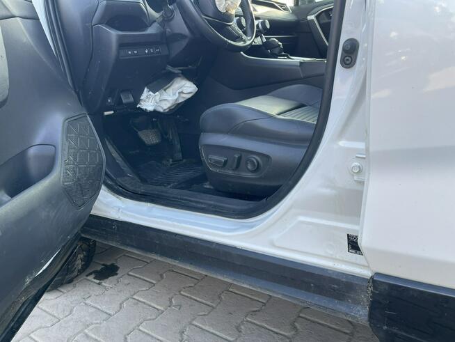 Toyota RAV-4 Selection 4x4 Hybryda Kamera Skóra Podgrzewanie Virtual Gliwice - zdjęcie 4