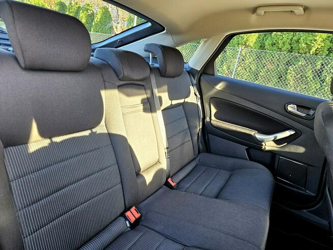 Ford Mondeo HTB 2.0i Titanium Oryg.157tys.kmRata490ZŁ Śrem - zdjęcie 10