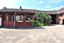 Dom poniemiecki na dużej działce pow. Górowski