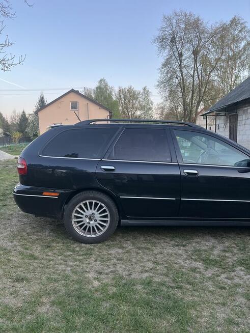 Volvo V40 1.9D Jeziorzany - zdjęcie 9