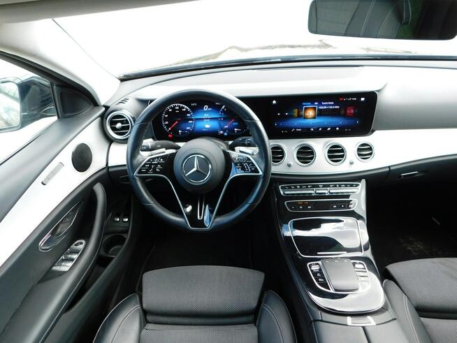 Mercedes E 320 z Gwarancją Bezwypadkowy Model 2022r Żyrardów - zdjęcie 9