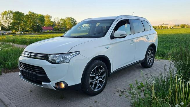 Mitsubishi Outlander ELEKTYK + Benzyna Napęd 4×4  skóra kamera cofania Płock - zdjęcie 1