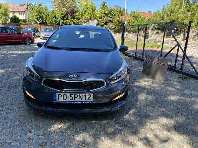 Kia Cee'd benzyna I rej. 2017 przebieg 57500 km Kobylnica - zdjęcie 3