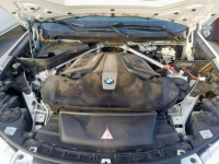 BMW X5 2014, 4.4L, 4x4, porysowany lakier Warszawa - zdjęcie 9