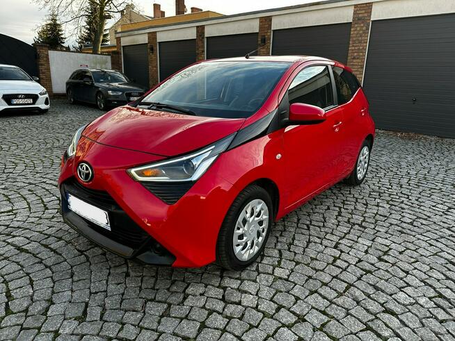 Toyota Aygo 1.0 VVT-i 72KM X-Play CarPlay Kamera Klima 2021 28tyśkm Syców - zdjęcie 5