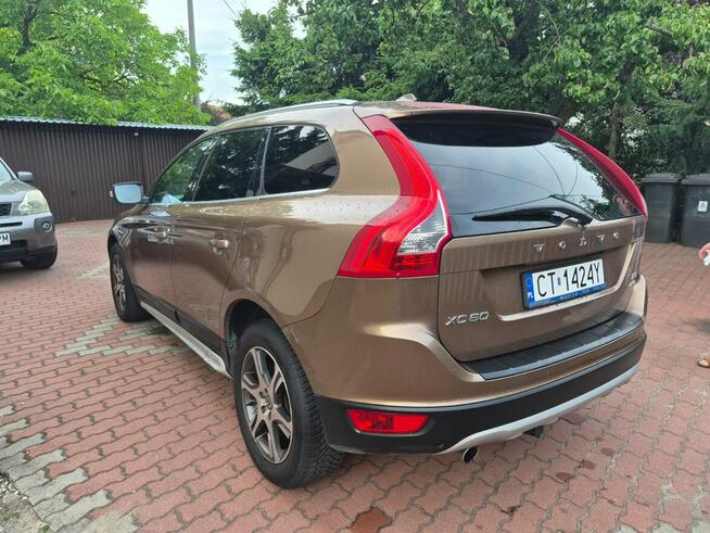 Volvo XC 60 2.4 D 215 KM z polskiego salonu Toruń - zdjęcie 3