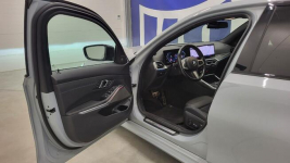 BMW 320 d xDrive mHEV M Sport sport-aut Grójec - zdjęcie 11