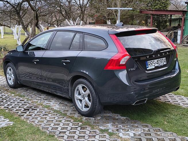 VOLVO V60 D3 Drive-E 2.0 150 KM, 2017 r, 195100 km. Rzeszów - zdjęcie 7