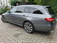 Mercedes E 220 Warszawa - zdjęcie 4