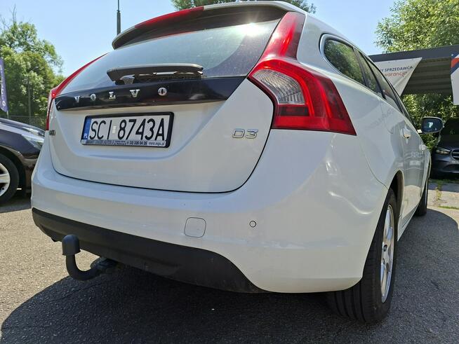 V60 2.0 D3 Momentum, Webasto, Bluetooth, Hak, PDC, Bi-Xenon Cieszyn - zdjęcie 12