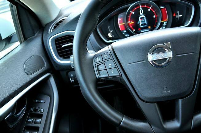 Volvo V40 1,6Hdi 115KM Digital Kamera Navi  Parktronik Płock - zdjęcie 12