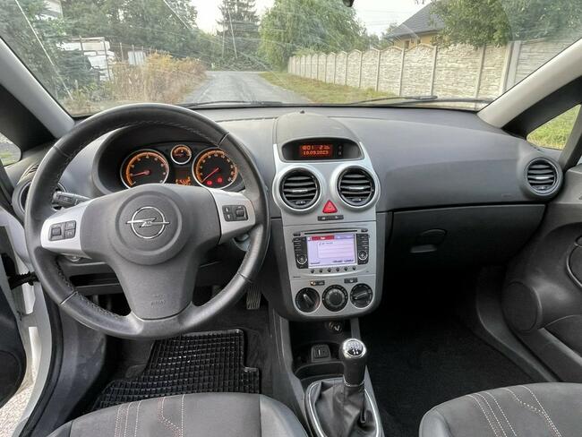 Opel Corsa 1.4 benz, bezwypadek, klimatronic, Navi Kiekrz - zdjęcie 5