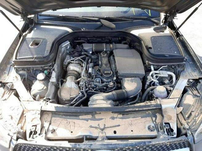 Mercedes-Benz GLC 300 2021 Gdynia - zdjęcie 9