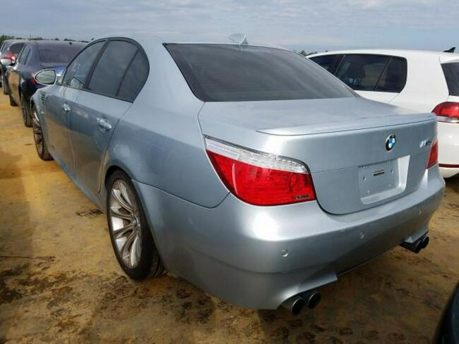 BMW M5 2010, 5.0L, porysowany lakier Warszawa - zdjęcie 3