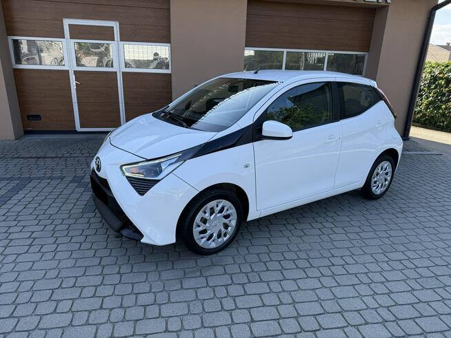 Toyota Aygo 1,0 72KM  Klima  Kamera  CarPlay Orzech - zdjęcie 12