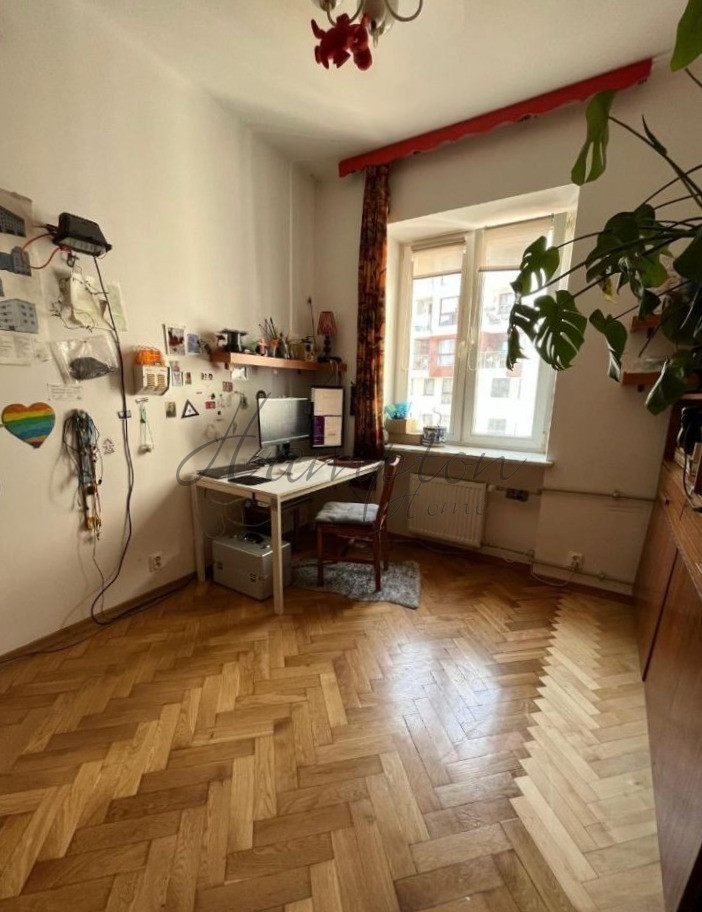 APARTAMENT w PRZEDWOJENNEJ kamienicy -Stara Praga Praga-Północ - zdjęcie 2