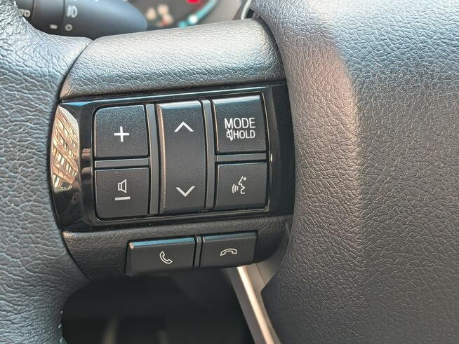 Toyota Hilux Double Cab  2.8 D-4D   Executive 4x4 Kraków - zdjęcie 11