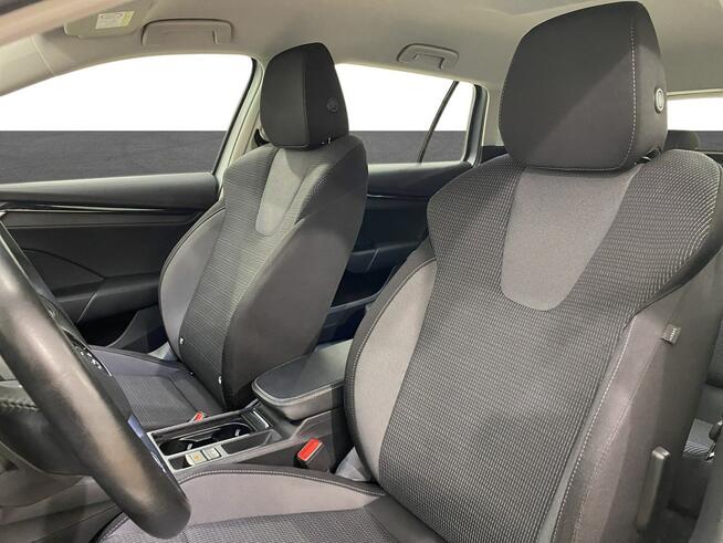 Skoda Octavia 2.0 TDI Ambition Kombi Warszawa - zdjęcie 10