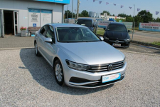 Volkswagen Passat ESSENCE  LED F-vat Salon Polska Gwarancja Warszawa - zdjęcie 4