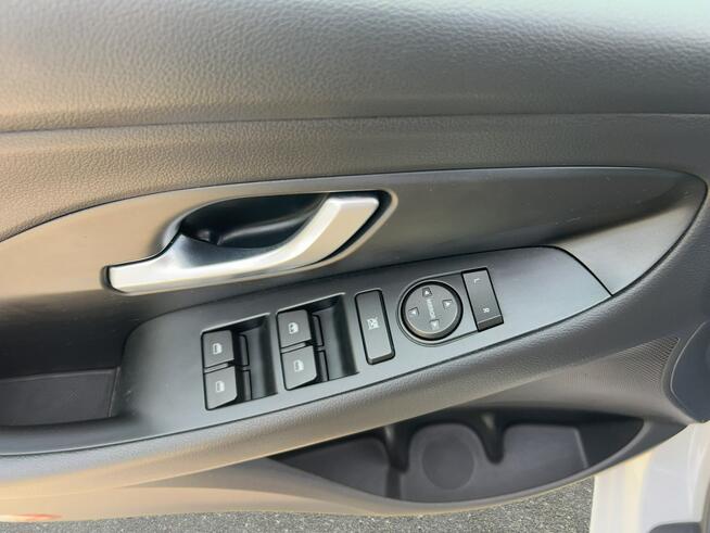 Hyundai i30 1.5 DPI Classic + ! Z polskiego salonu ! Faktura VAT ! Warszawa - zdjęcie 11