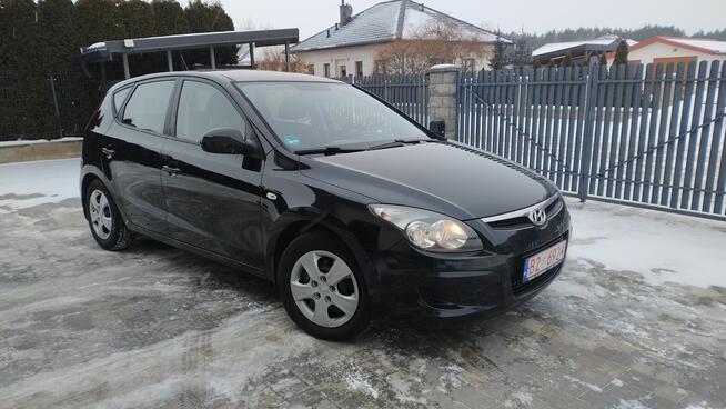 Hyundai i30 benzyna klima grzane fotele niski przebieg Konarzyce - zdjęcie 1
