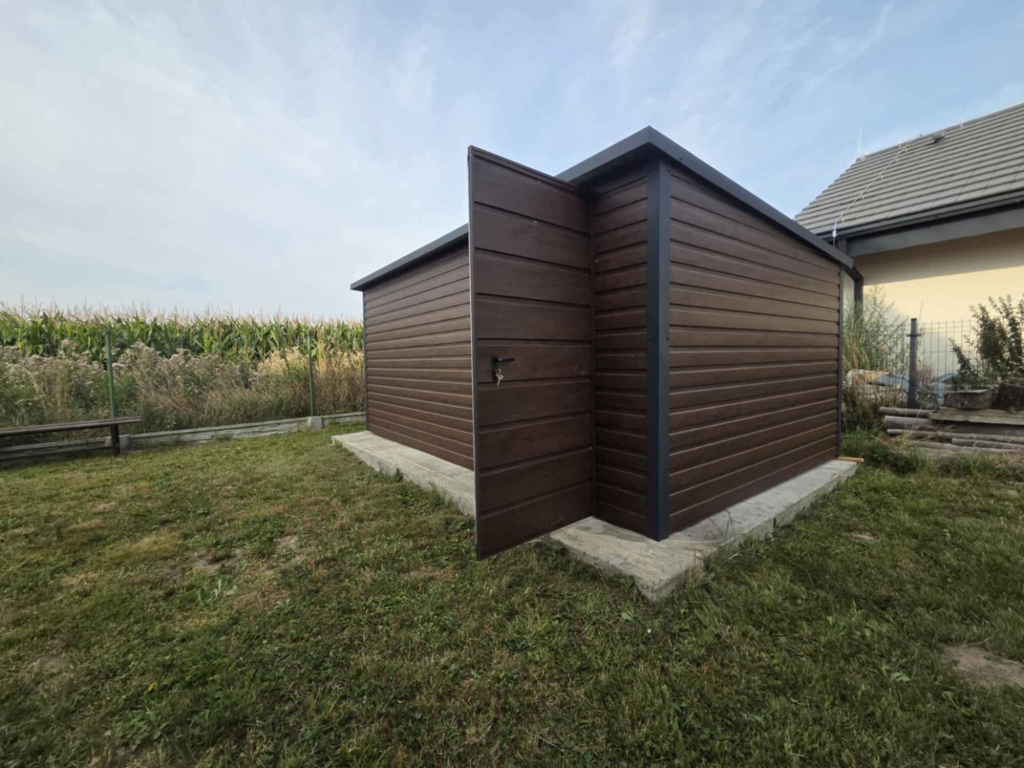 Domek ogrodowy narzędziowy 5×3 Ciemny Orzech + Ciemny Grafit MAT Kcynia - zdjęcie 7