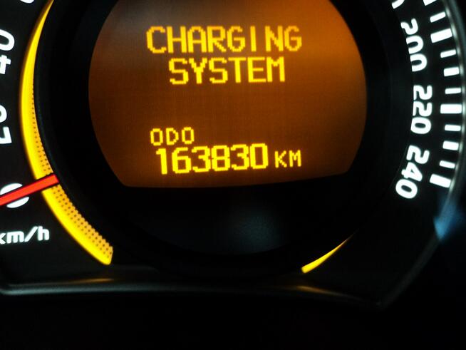 sprzedam ładną TOYOTE AURIS 1.3 B STAN WZOROWY udziela.GW Lublin - zdjęcie 9