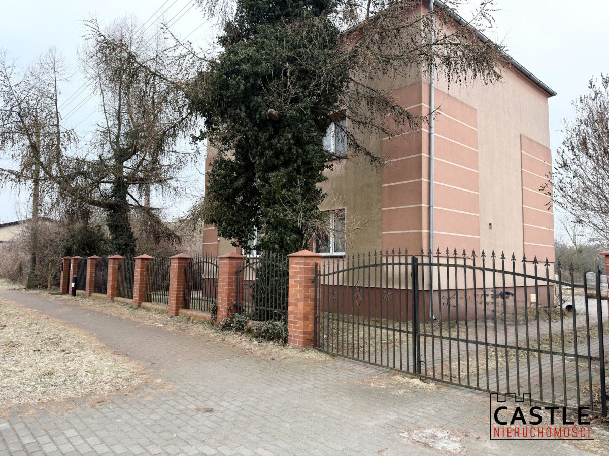 Dom na dużej działce 1911 m² – Poznań, ul. Rzeczna Poznań - zdjęcie 1