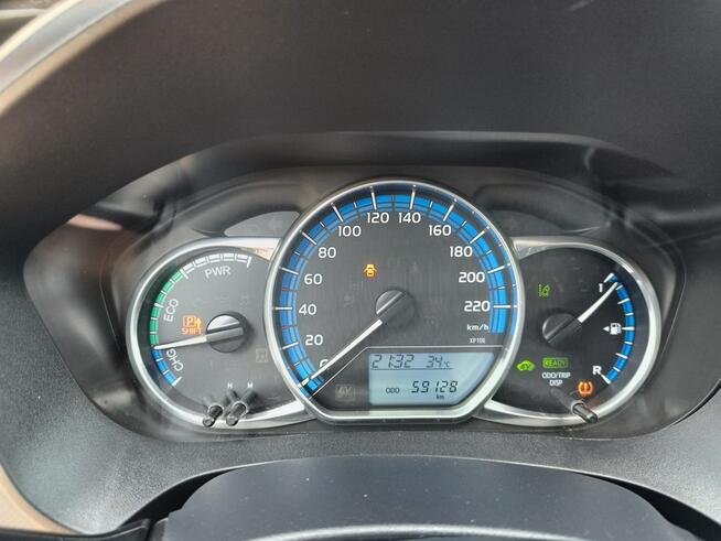 Toyota Yaris 1.5 Benzyna-hybryda 73 KM Przebieg-59 128 km Twardów - zdjęcie 10