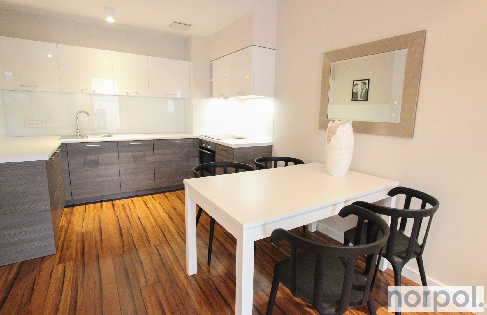 Angel Wawel, Sukiennicza, 2 pokoje, basen, garaż, siłownia, ochrona Kraków - zdjęcie 10