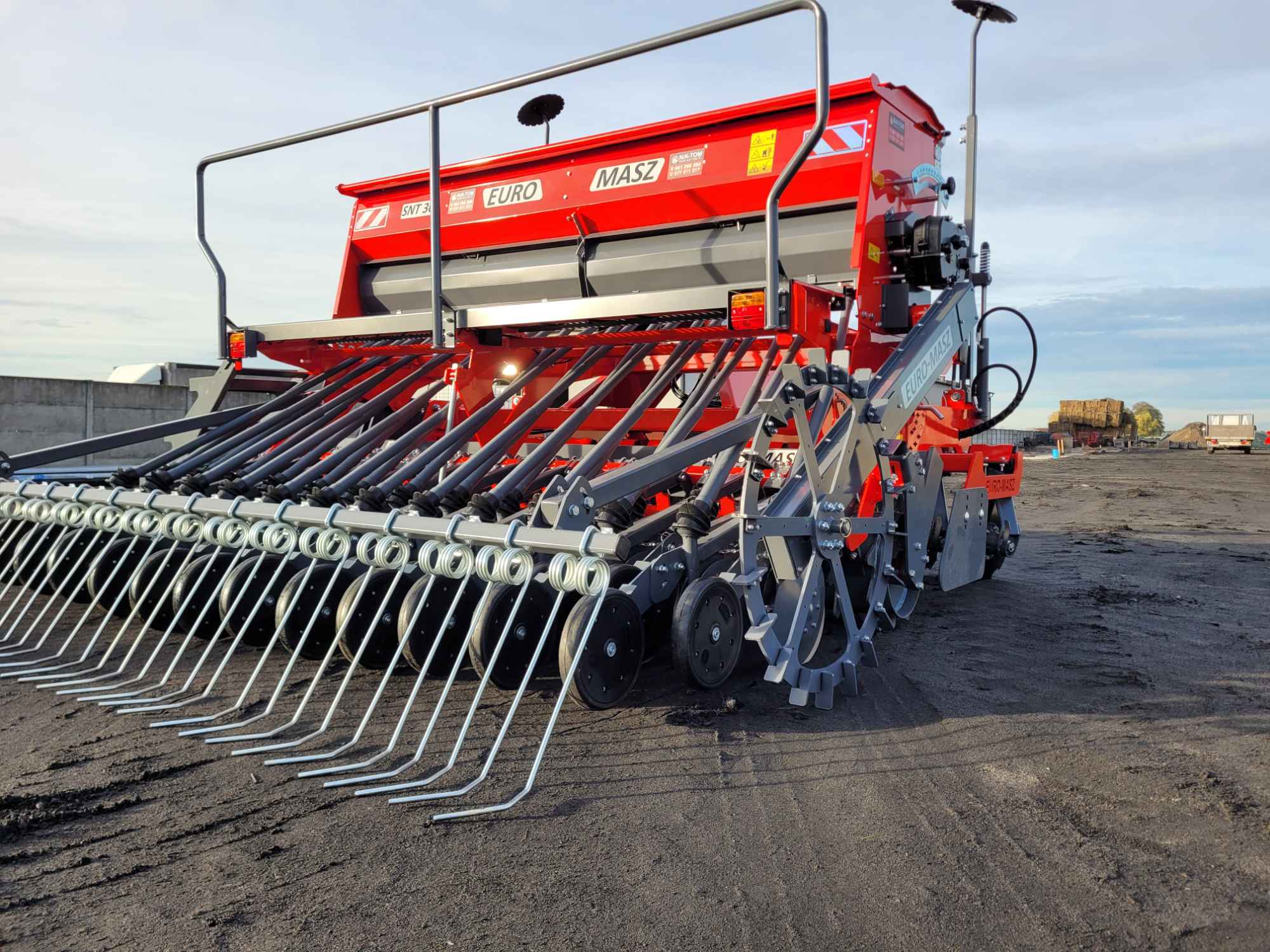 Siewnik Nabudowany Snt Lublin - zdjęcie 2