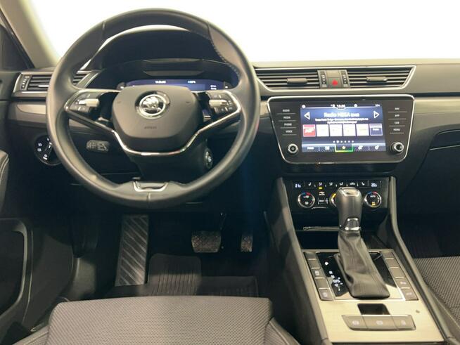Skoda Superb 2.0 TDI SCR Style DSG Kombi Warszawa - zdjęcie 9