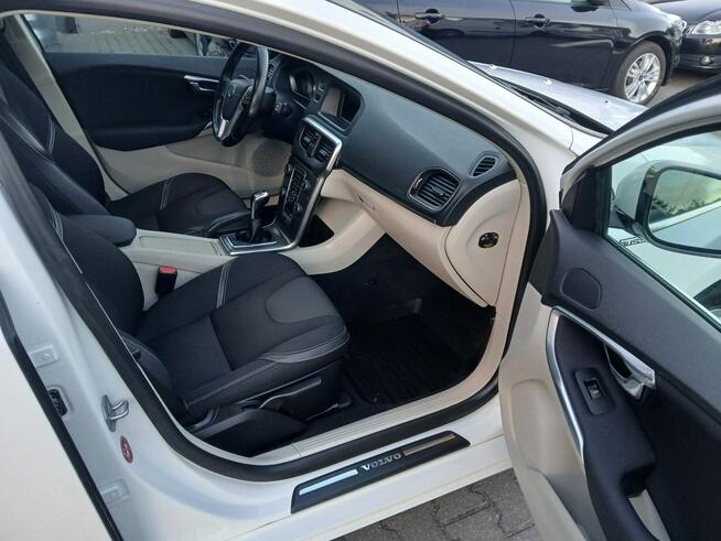 Volvo V40 1.6HDI alufelgi tempomat klimatronik czujniki stan BDB Gryfino - zdjęcie 11