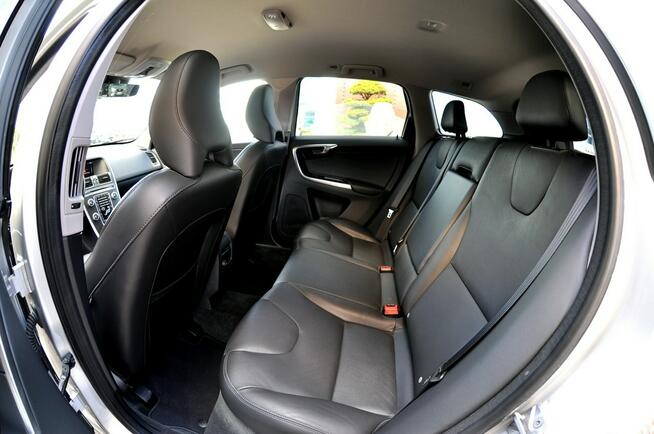 Volvo XC 60 2,0 181KM D4 Lift Led Automat Navi Skóra Parktronik Płock - zdjęcie 9