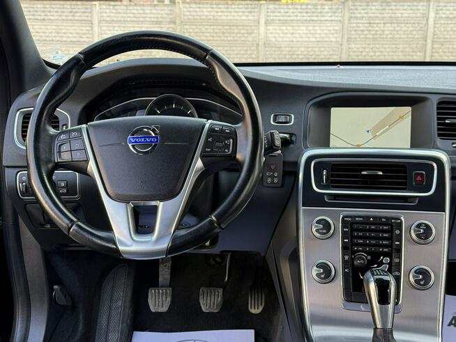 Volvo V60 2,0D4 181KM Momentum/Ledy/Xenon/Skóry/Navi/PDC/Serwis/ Węgrów - zdjęcie 6