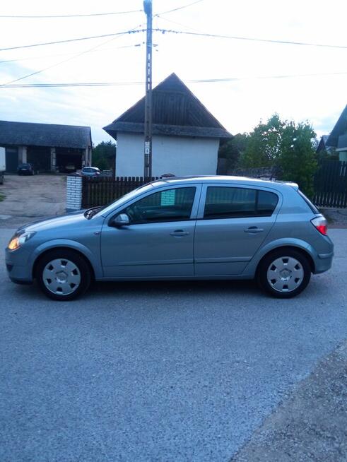 Opel Astra 1.6 B+Gaz Słopiec - zdjęcie 1