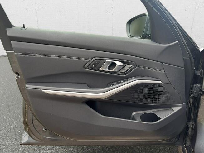 BMW 320 d xDrive mHEV Advantage ! Z Polskiego Salonu ! Faktura VAT ! Warszawa - zdjęcie 10