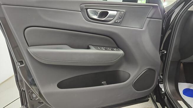 Volvo XC 60 B4 B Plus Dark aut ! Z Polskiego Salonu ! Faktura Vat ! Warszawa - zdjęcie 10