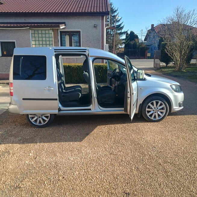 VW Caddy 2013 Żyrardów - zdjęcie 10