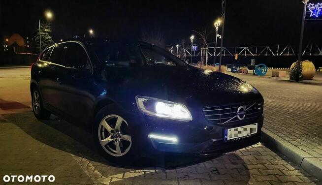 Volvo V60 D2 Momentum Szczecin - zdjęcie 4