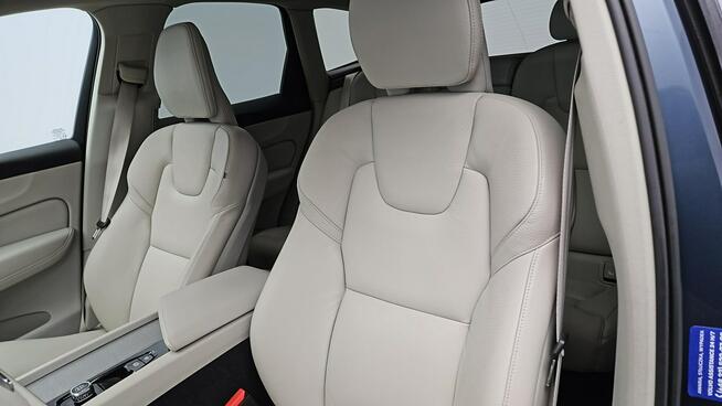Volvo XC 60 AWD Plus Bright aut ! Z Polskiego Salonu ! Faktura VAT ! Warszawa - zdjęcie 10