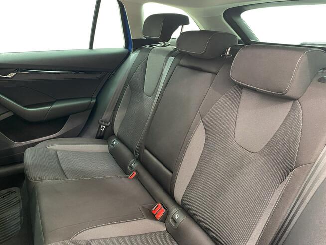 Skoda Octavia 2.0 TDI Ambition Kombi Warszawa - zdjęcie 12