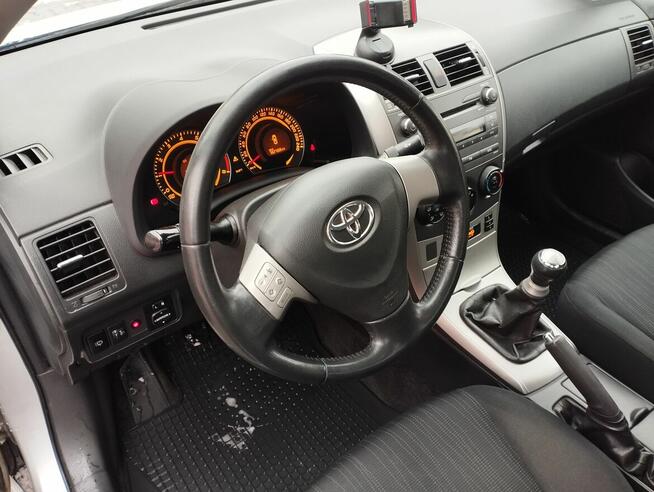 Toyota Corolla 1.6 benzyna salon serwis Warszawa - zdjęcie 3
