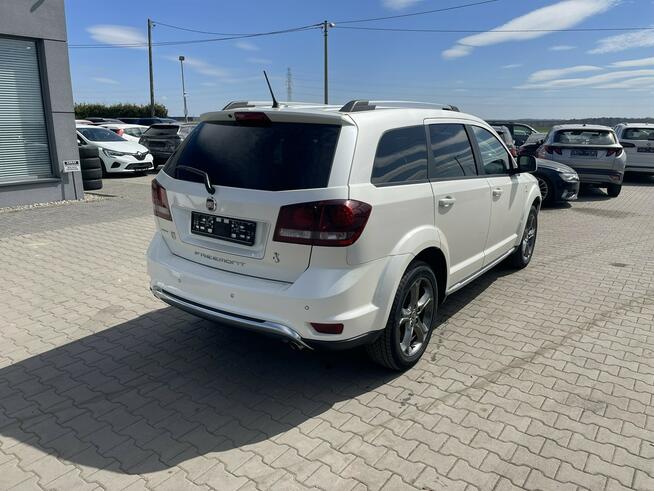 Fiat Freemont 4x4 Automat 7 osobowy Kamera Skóra 170KM Gliwice - zdjęcie 4