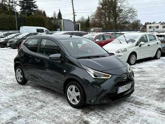Toyota Aygo LED, Kamera, Apple CarPlay,Tempomat,Gwarancja Tarnowskie Góry - zdjęcie 4