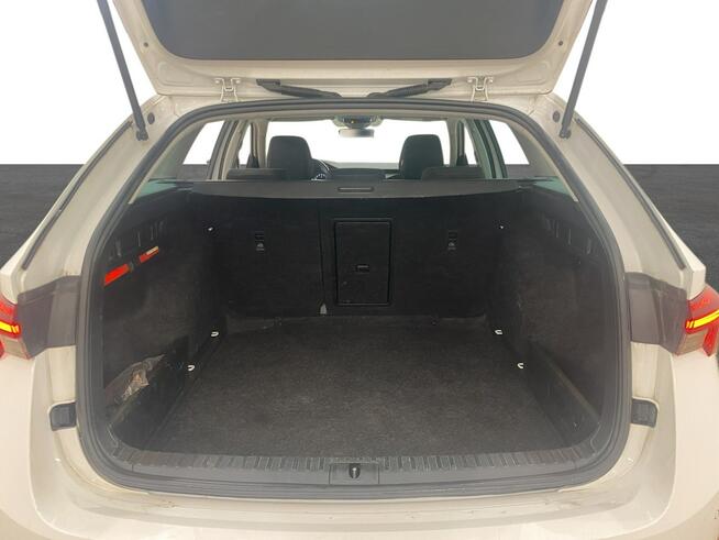 Skoda Octavia 2.0 TDI Ambition Kombi Warszawa - zdjęcie 11