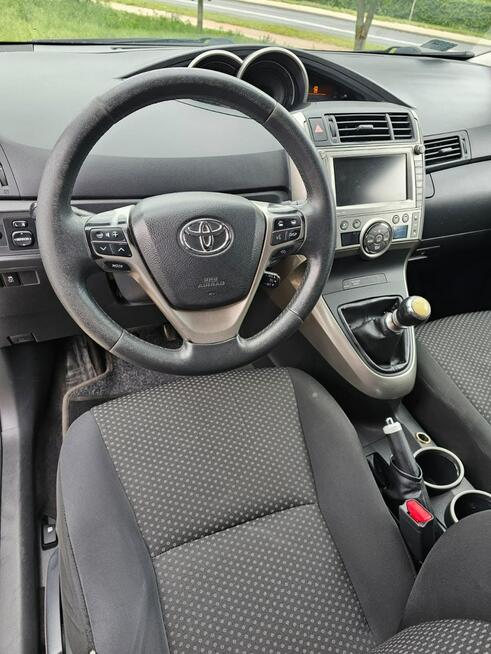 Toyota Verso Hak - 2.2 D-CAT - 2008r Głogów - zdjęcie 2