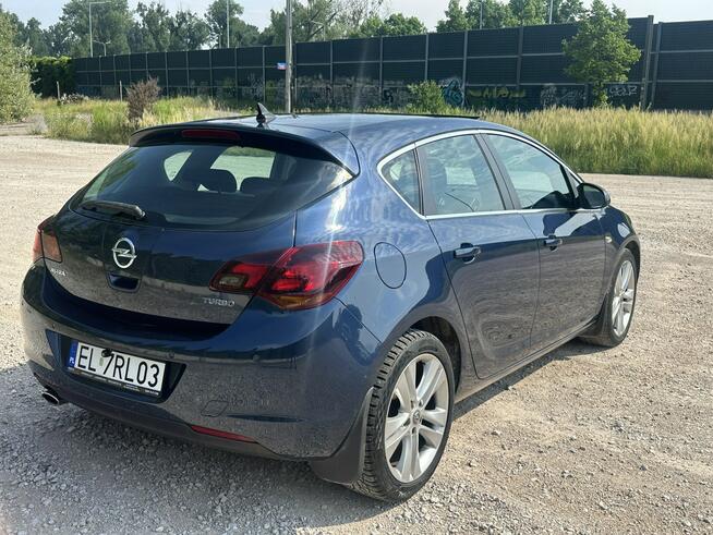 Opel Astra Starowa Góra - zdjęcie 9