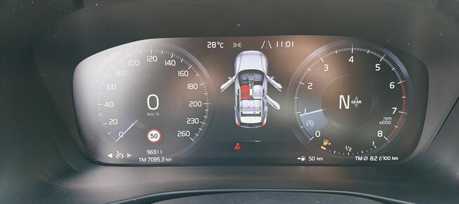 Volvo XC 40 1,5 Benzyna 130KM T2 Full Led Navi Pdc Full Opcja Płock - zdjęcie 11